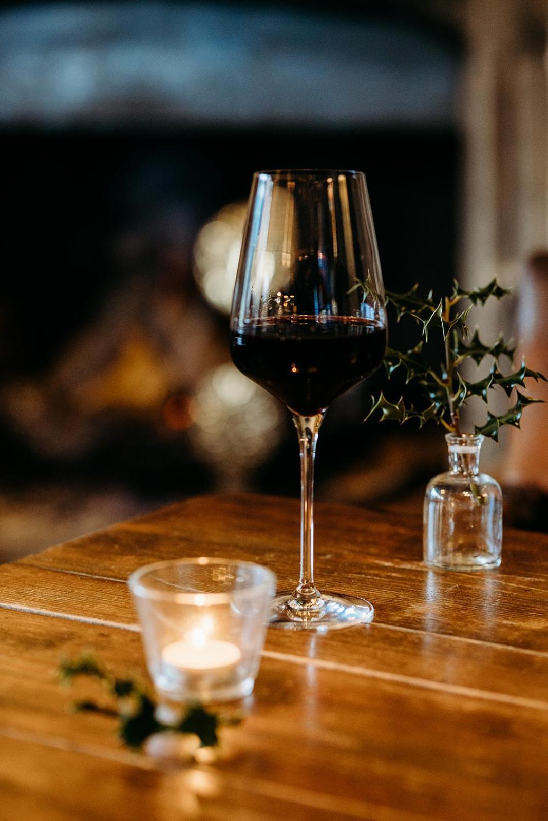 The Crown Inn Chiddingfold Bagian luar foto