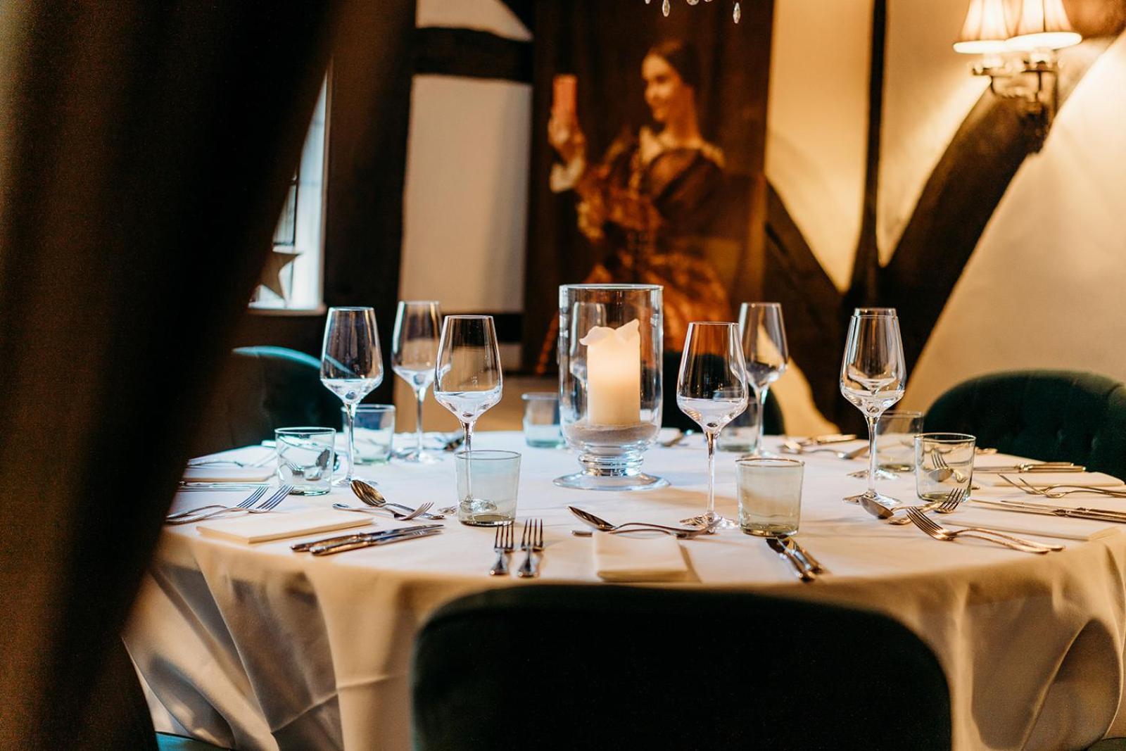 The Crown Inn Chiddingfold Bagian luar foto