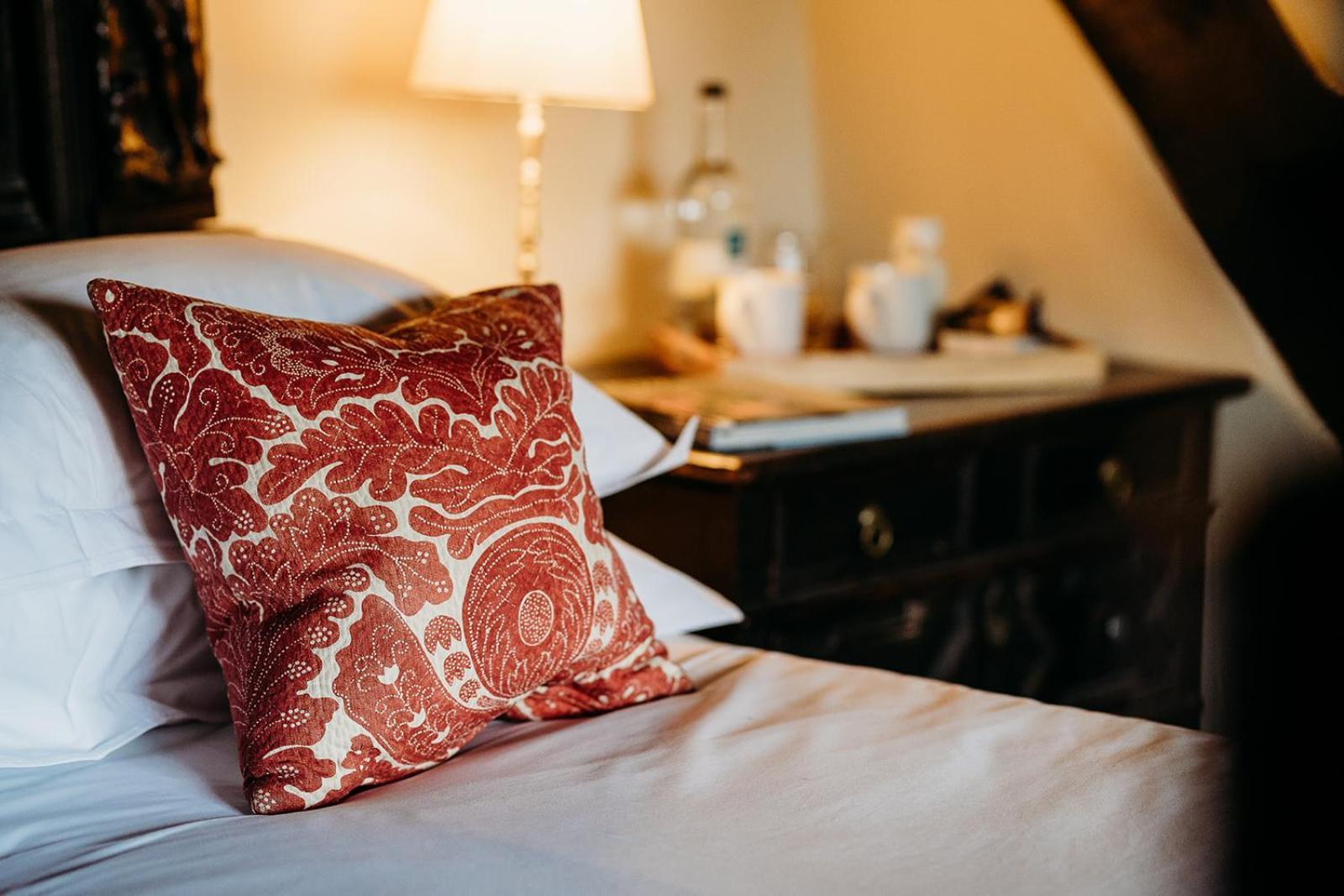 The Crown Inn Chiddingfold Bagian luar foto