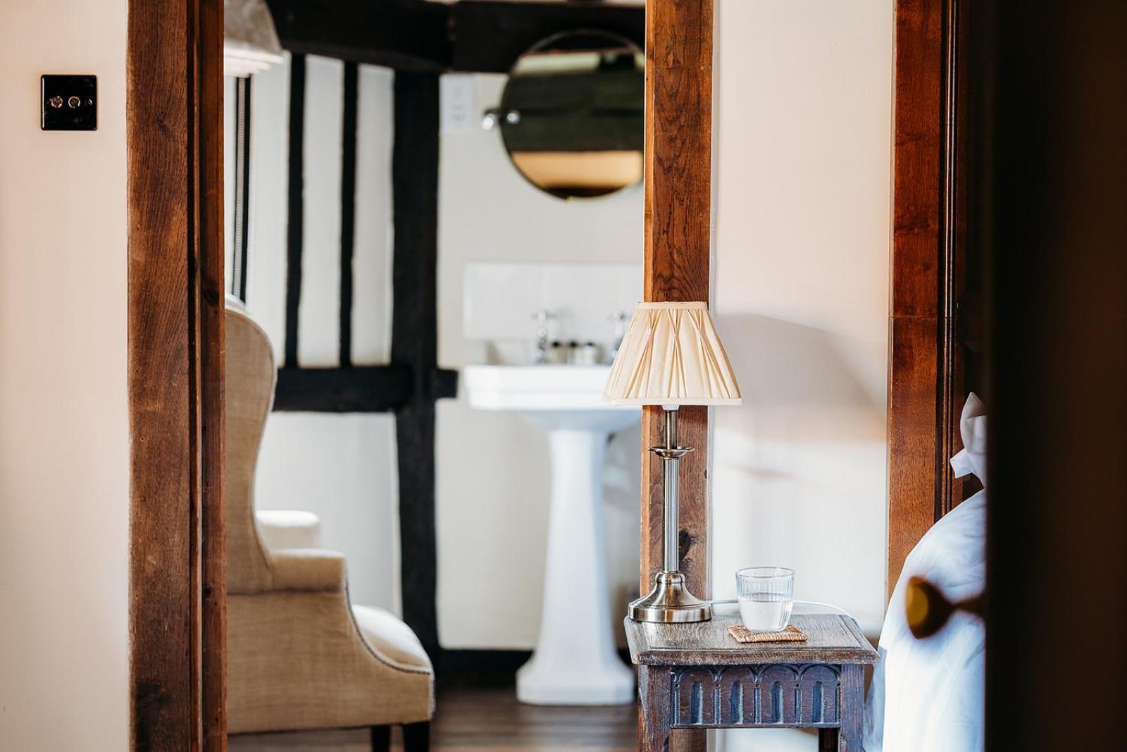 The Crown Inn Chiddingfold Bagian luar foto