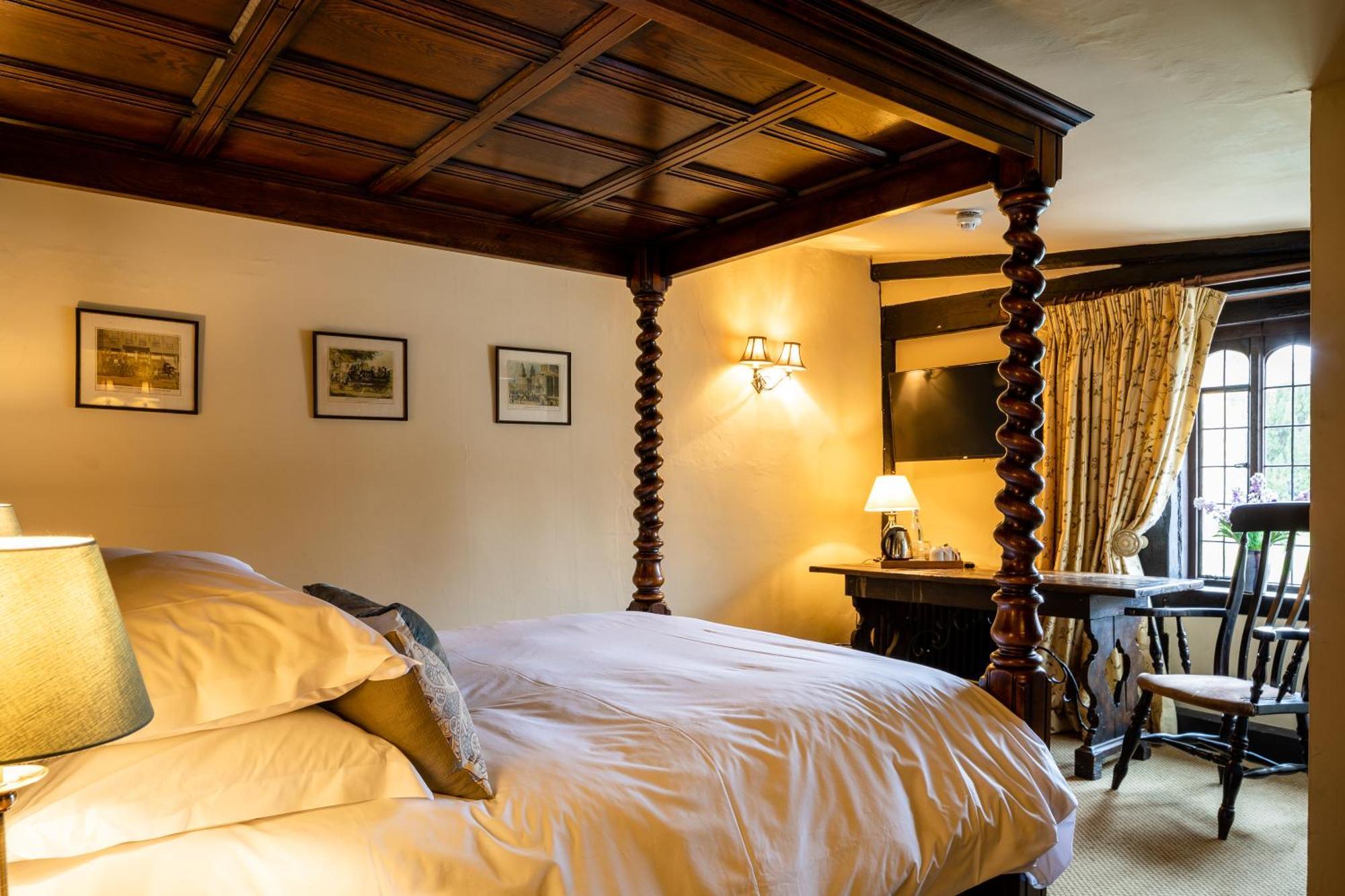 The Crown Inn Chiddingfold Ruang foto