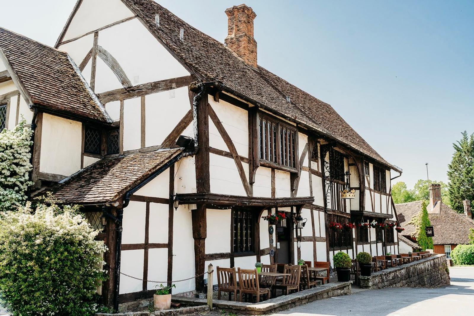 The Crown Inn Chiddingfold Bagian luar foto